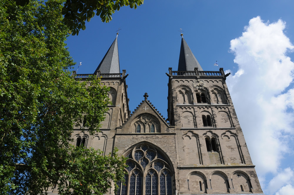 St. Viktor-Dom zu Xanten (Quelle: Dießenbacher Informationsmedien)